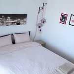 아파트 Unique Skyview Apartment-downtown 테살로니키