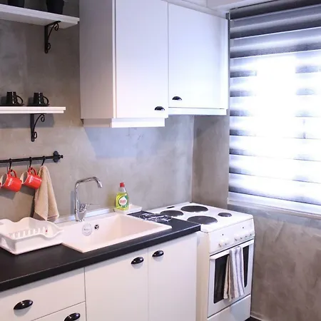 Unique Skyview Apartment-downtown *