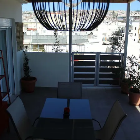 Unique Skyview Apartment-downtown Διαμέρισμα *