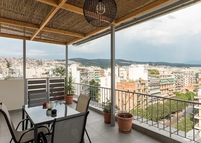 Unique Skyview Apartment-downtown *