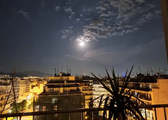 Unique Skyview Apartment-downtown 公寓