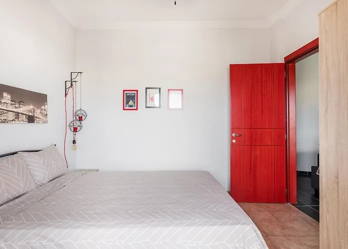 Unique Skyview Apartment-downtown *