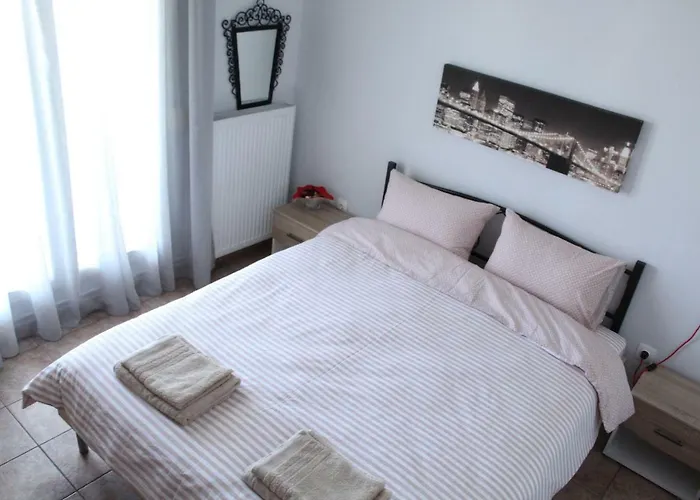 Unique Skyview Apartment-downtown * 塞萨洛尼基