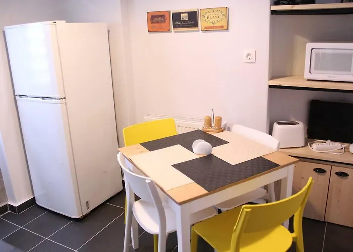 Unique Skyview Apartment-downtown *