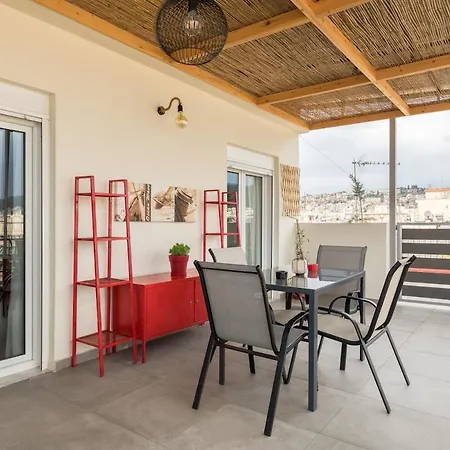Unique Skyview Apartment-downtown Daire